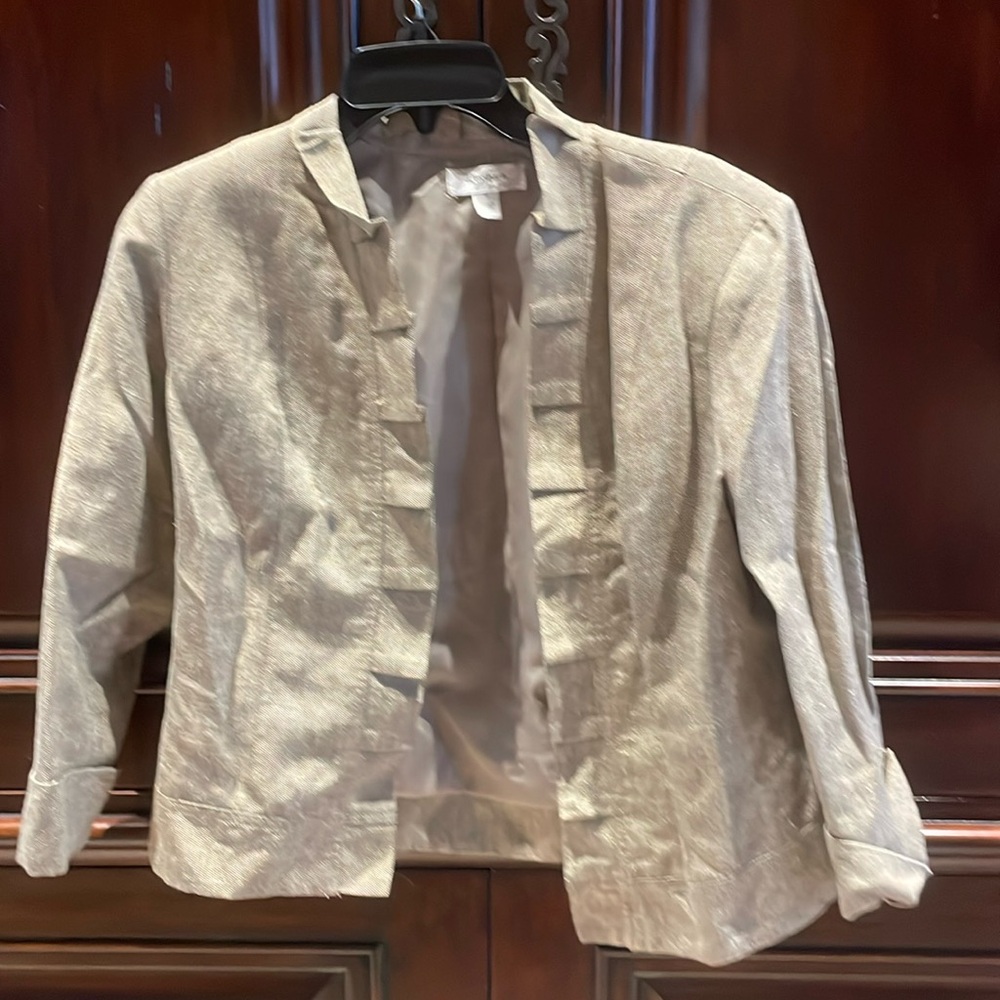 Dress barn tan and gold metallic  blazer jacket size small